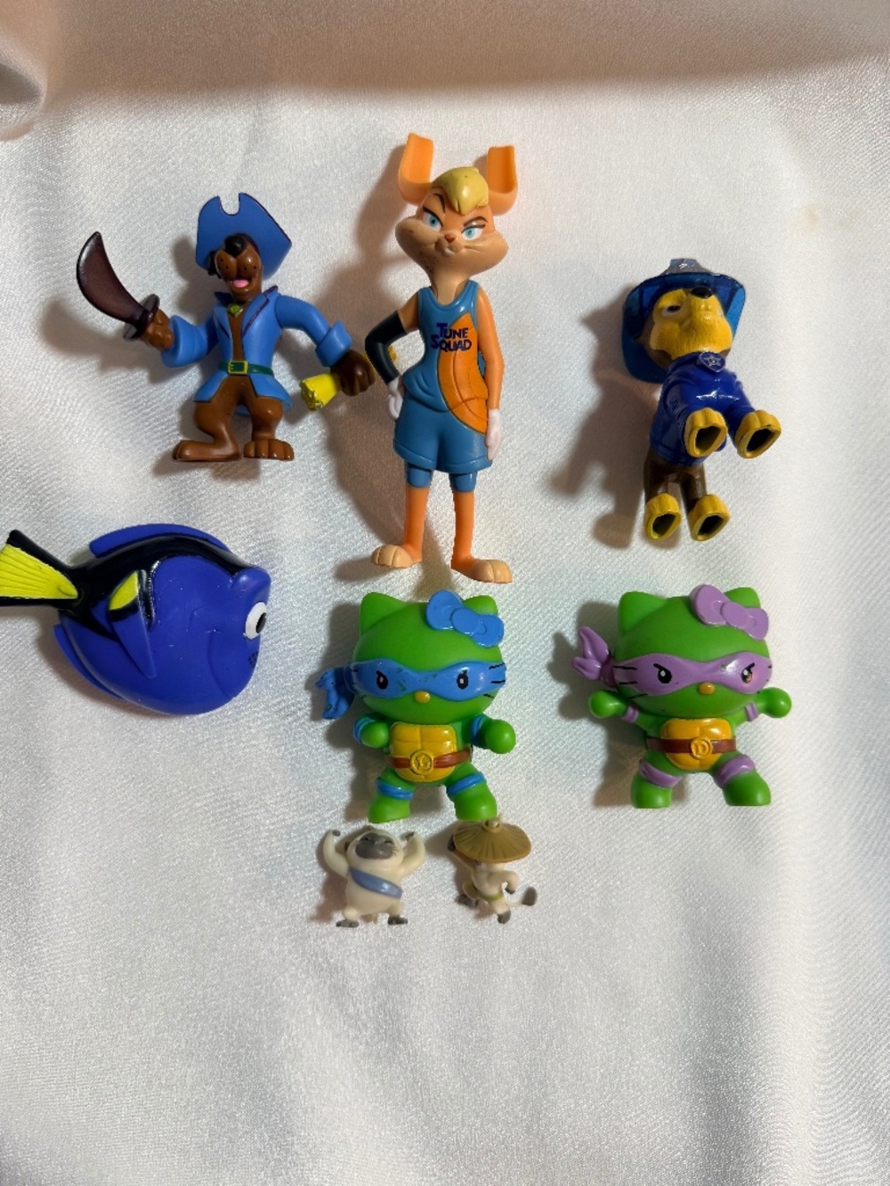 Mixed Character Toy Figure Lot Space Jam Scooby Doo Paw Patrol Hello Kitty TMNT